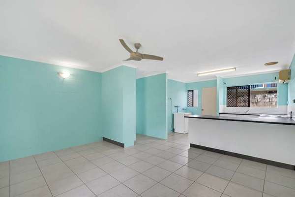 3/43 Sandown Close, Woree - Thumbnail 2