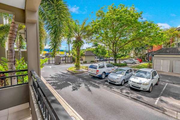 1309/37-41 Mann Street, Westcourt - Thumbnail 7