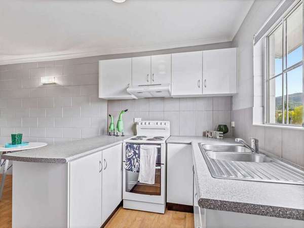 8/73-75 Toogood Road, Woree - Thumbnail 2