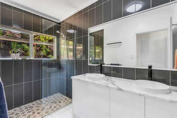 14 Whyandra Close, Mount Sheridan - Thumbnail 4