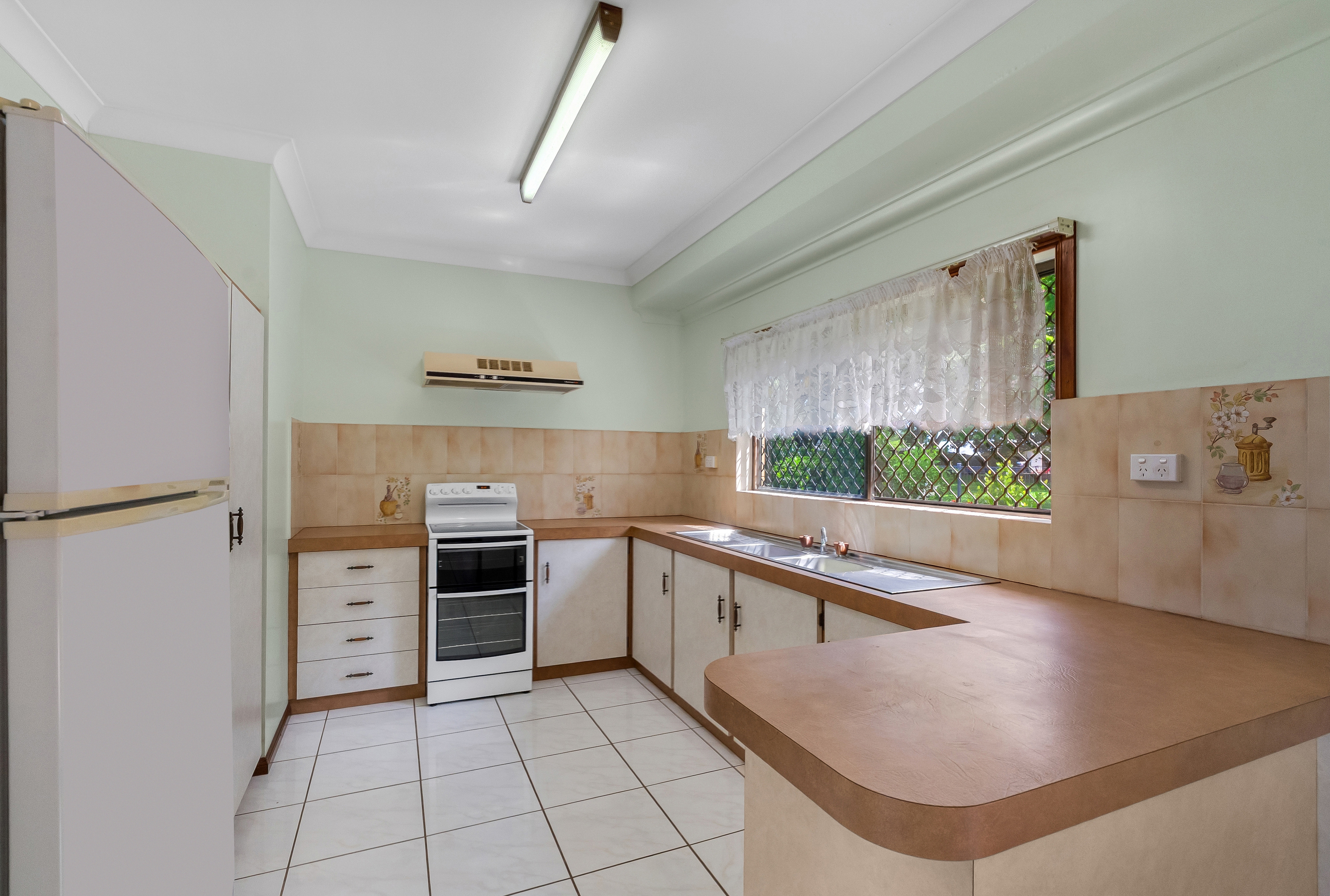 15 Karen Close, Woree - Thumbnail 4
