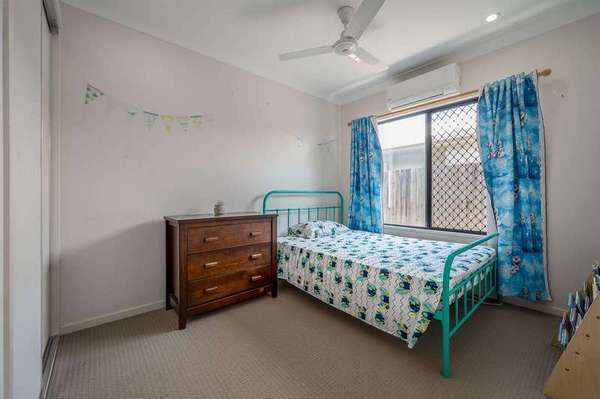 22 Carter Close, Smithfield - Thumbnail 8