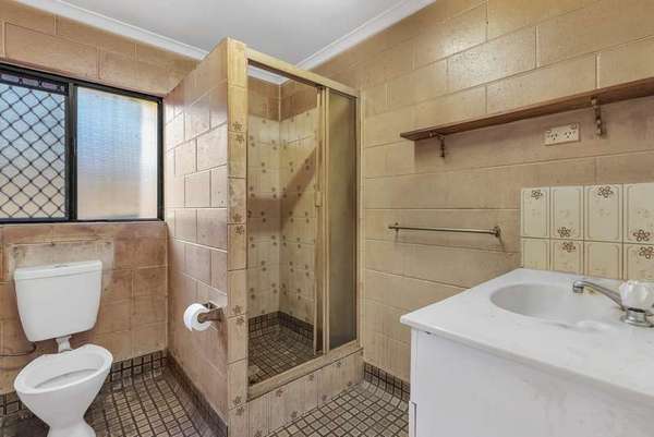 4/43 Sandown Close, Woree - Thumbnail 3