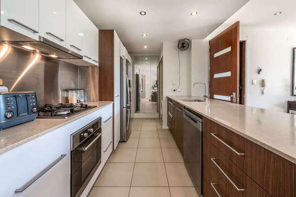 1/110 Harbour Drive, Trinity Park - Thumbnail 5
