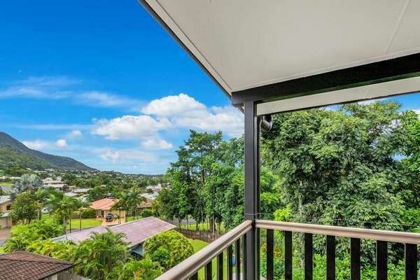 13 Allinga Close, Bentley Park - Thumbnail 2