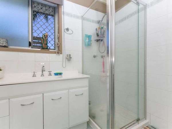 11 Rollinia Close, Manoora - Thumbnail 8