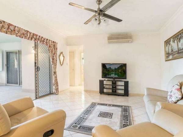 1206/2 Greenslopes Street, Cairns North - Thumbnail 2