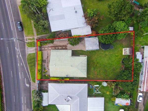 307 McCoombe Street, Mooroobool - Thumbnail 3
