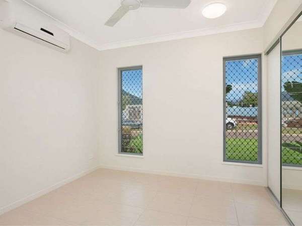 44 Springbrook Avenue, Redlynch - Thumbnail 7