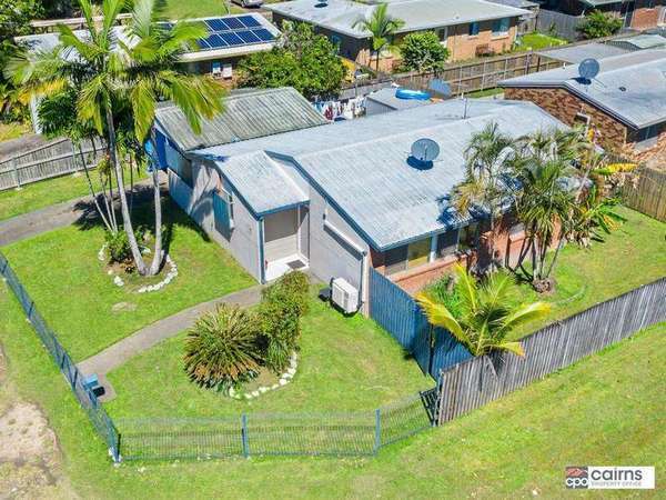 7 Shang Street, Mooroobool - Thumbnail 2