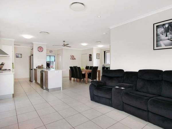 13 Mount Close, Edmonton - Thumbnail 4