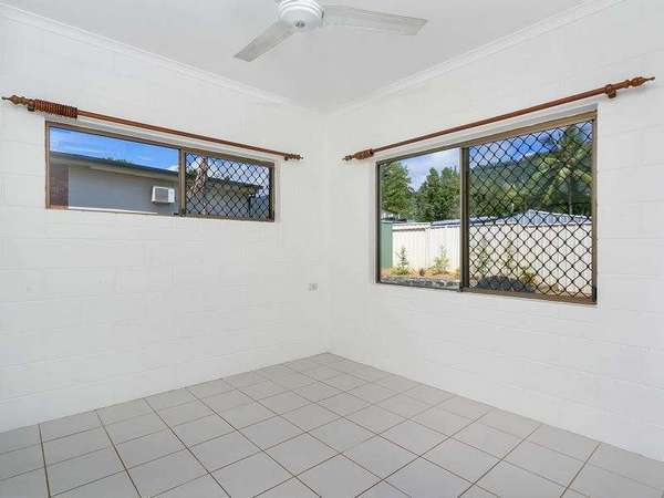 47 Beatrice Street, Mooroobool - Thumbnail 8