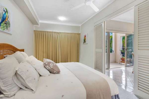 1807/2-10 Greenslopes Street, Cairns North - Thumbnail 8