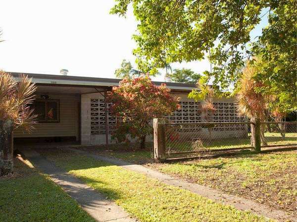 202 Mann Street, Westcourt - Image 1