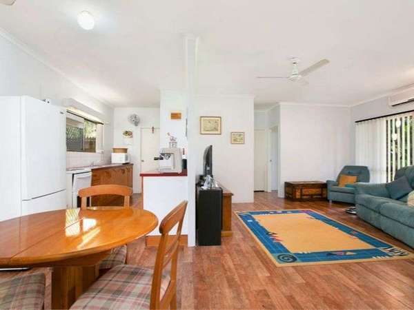 8/46 Beatrice Street, Mooroobool - Thumbnail 2