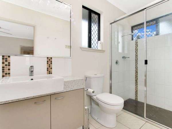 13 Mount Close, Edmonton - Thumbnail 8