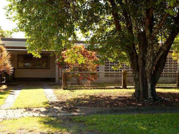 202 Mann Street, Westcourt - Thumbnail 2