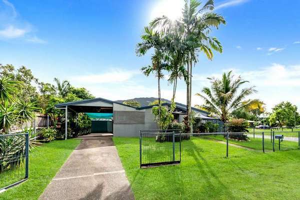 7 Shang Street, Mooroobool - Thumbnail 2