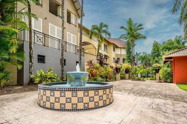 512/2 Greenslopes Street, Cairns North - Thumbnail 3