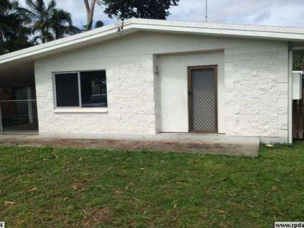 10 Greenfield Close, Mooroobool - Thumbnail 6