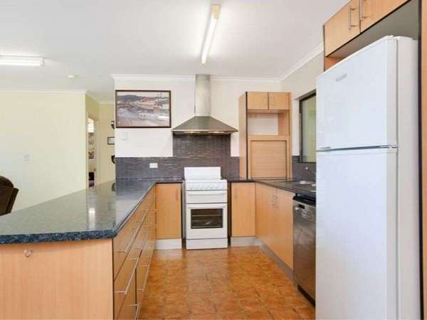 21 Windarra Street, Woree - Thumbnail 4