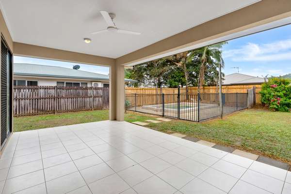 13 Mount Close, Edmonton - Thumbnail 8