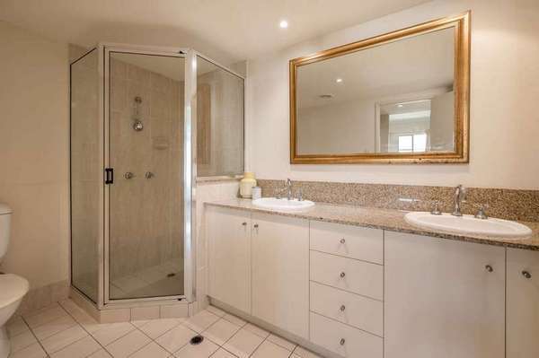 1525/2 Greenslopes Street, Cairns North - Thumbnail 8