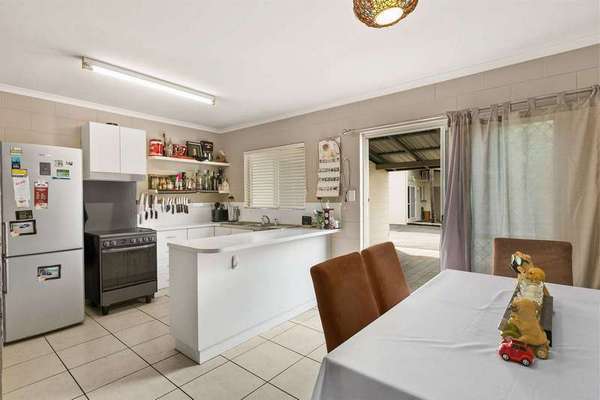 3/22-24 Fairweather Street, Yorkeys Knob - Thumbnail 4