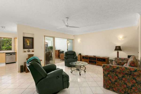1521/2 Greenslopes Street, Cairns North - Thumbnail 6