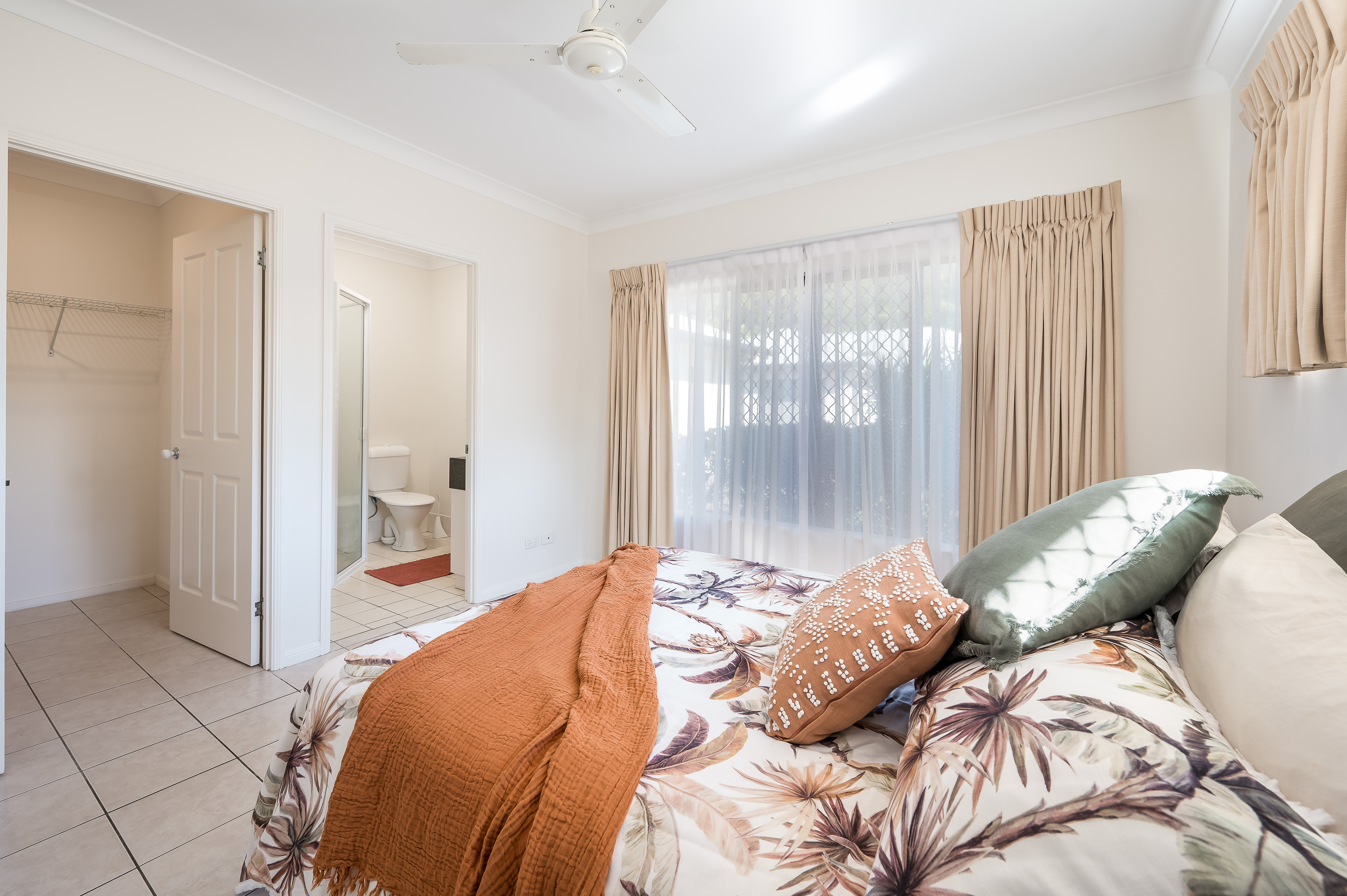 15/190 Irene Street, Mooroobool - Thumbnail 3