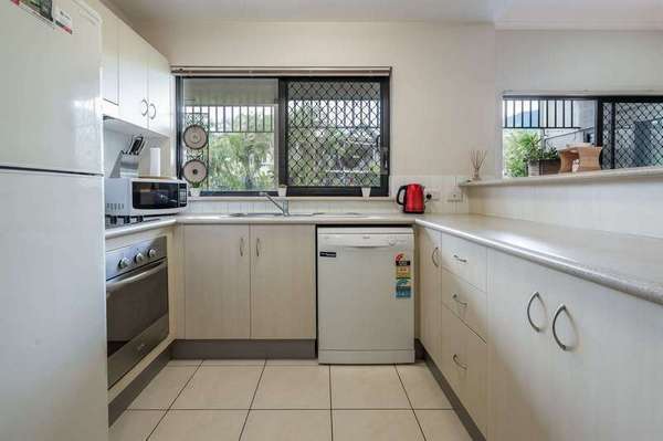 12/2-16 Fairweather Road, Redlynch - Thumbnail 6