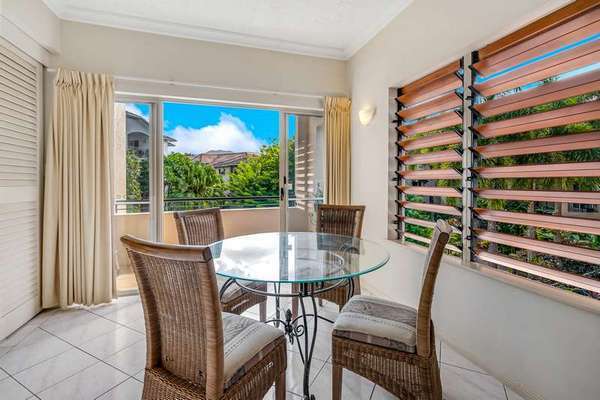 1807/2-10 Greenslopes Street, Cairns North - Thumbnail 2