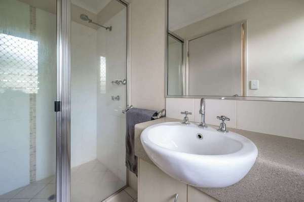 12/2-16 Fairweather Road, Redlynch - Thumbnail 8