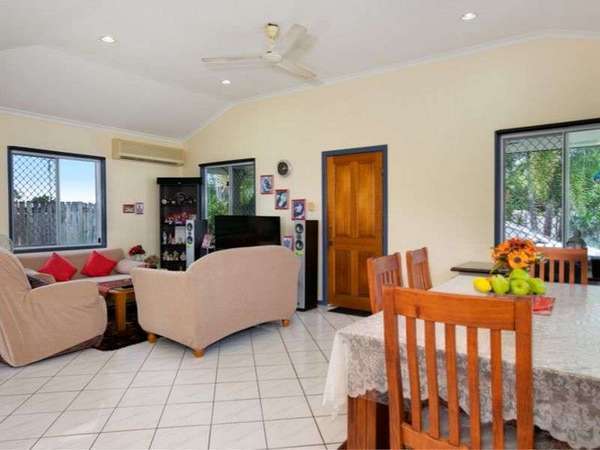 2 Jarrad Close, Mooroobool - Thumbnail 7