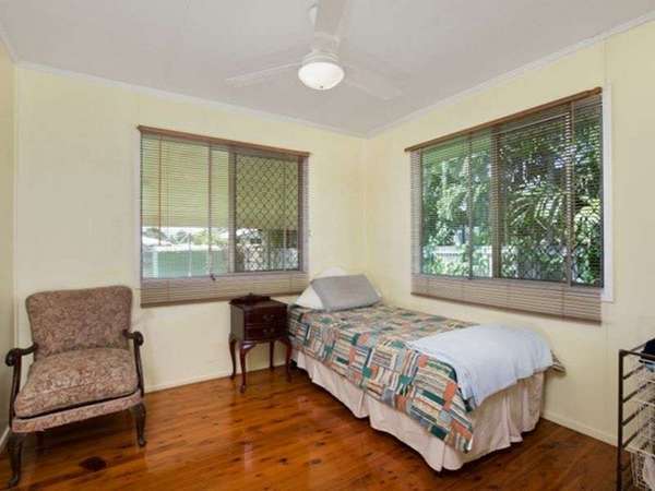 16 Witney Street, Manoora - Thumbnail 6