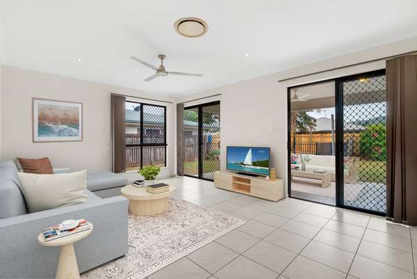 13 Mount Close, Edmonton - Thumbnail 5
