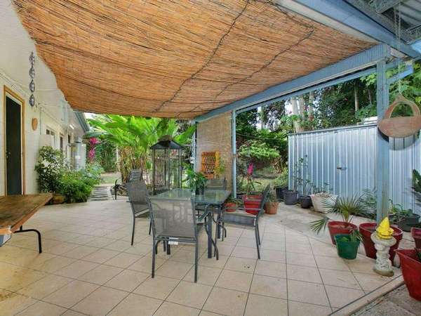 12 Satinay Close, Manoora - Thumbnail 2