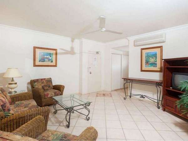 821/2 Greenslopes Street, Cairns North - Thumbnail 5