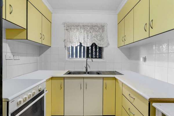 7 Shang Street, Mooroobool - Thumbnail 7