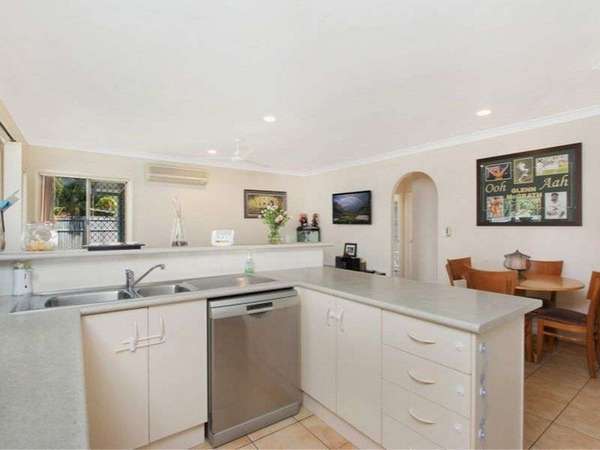 7 Opaline Close, Brinsmead - Thumbnail 3