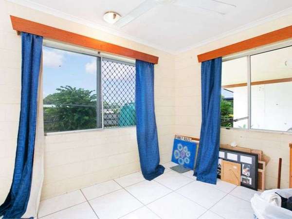 19 Peridot Street, Bayview Heights - Thumbnail 7
