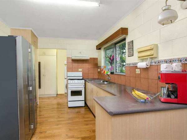 12 Satinay Close, Manoora - Thumbnail 7
