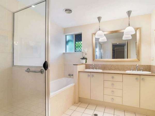 1206/2 Greenslopes Street, Cairns North - Thumbnail 4