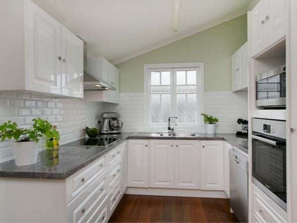 21 Dalton Street, Bungalow - Thumbnail 2