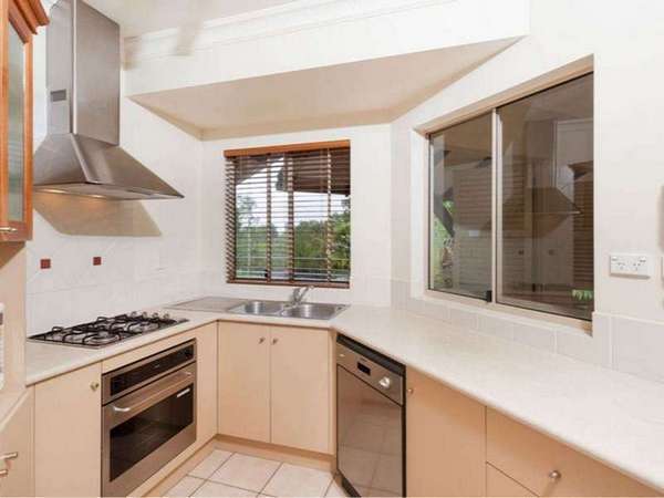 821/2 Greenslopes Street, Cairns North - Thumbnail 7