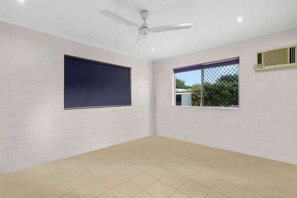 12 Primrose Street, Mooroobool - Thumbnail 4