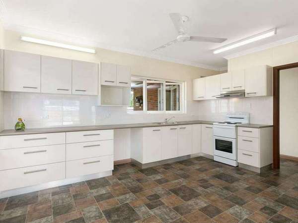 245 Aumuller Street, Westcourt - Thumbnail 5