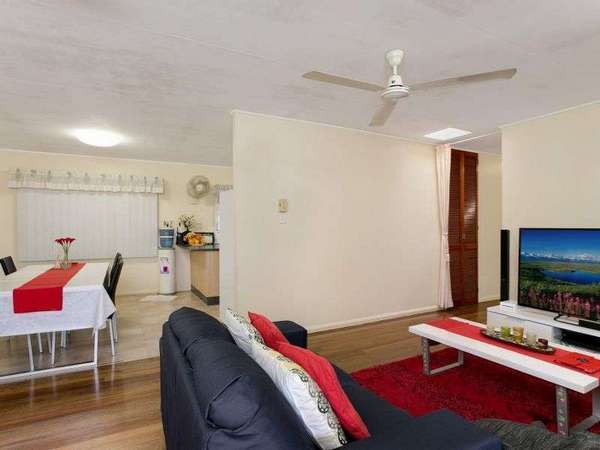 280 Buchan Street, Westcourt - Thumbnail 5
