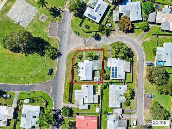 7 Shang Street, Mooroobool - Thumbnail 4