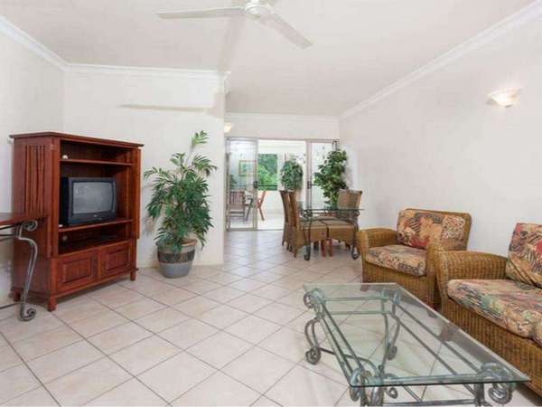 821/2 Greenslopes Street, Cairns North - Thumbnail 6